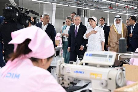 Prezident Namangandagi yangi korxonaga bordi