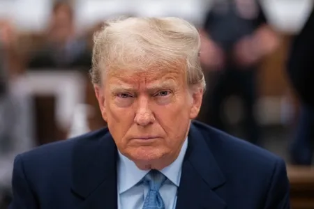 Трамп: “Исроил Ғазодан қўшинларини олиб чиқишга рози бўлди”