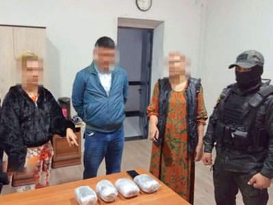 Farg‘onada daladan 4 kilo “opiy” olayotganlar ushlandi