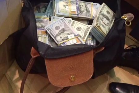 Ukrainada deputatlik o‘rinlarini 160 ming dollarga sotgan siyosatchi hibsga olindi